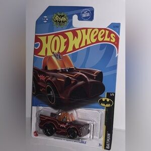 HOT WHEELS BATMAN “TOONED CLASSIC TV SERIES” DIECAST CAR/NEW-IN-PACKAGE/2022